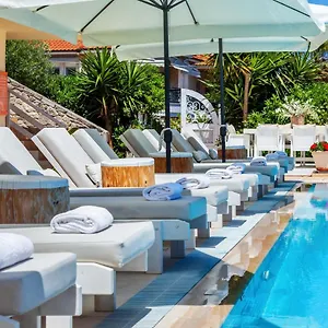 https://hesperides-hotel.hotelschalkidiki.net